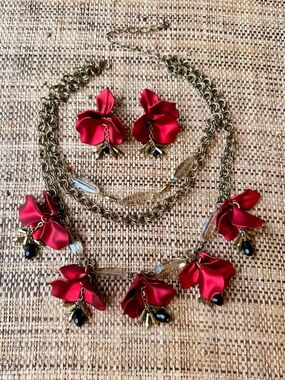 Chico’s Red Flower Statement Necklace & Earring Set Big Bold Gold Black